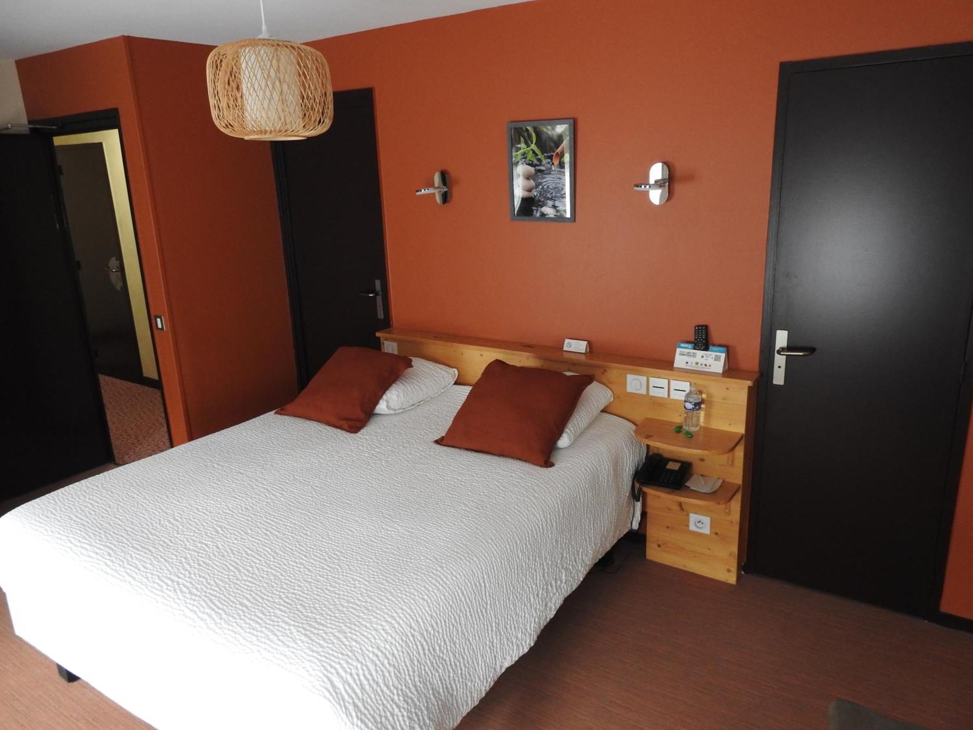 Le Barriol Hotel Saint-Julien-Chapteuil Exterior foto